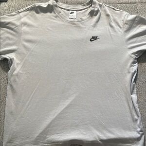 Nike Men's Gray T-Shirt